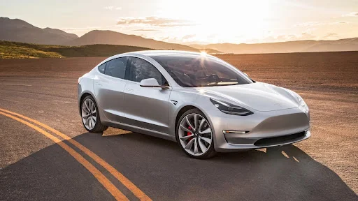 Tesla Model 3 वॉलपेपर डाउनलोड करें – 4K HD कार वॉलपेपर - Screenshot 10